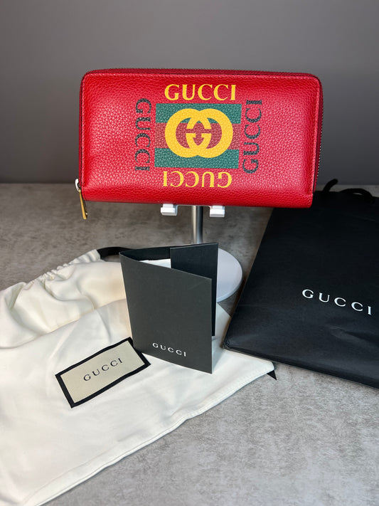 Gucci Red Logo Zip Wallet